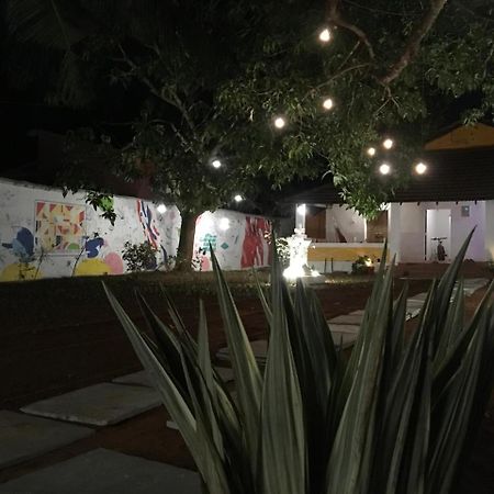 Anjuna By Roadhouse Hostels Goa מראה חיצוני תמונה