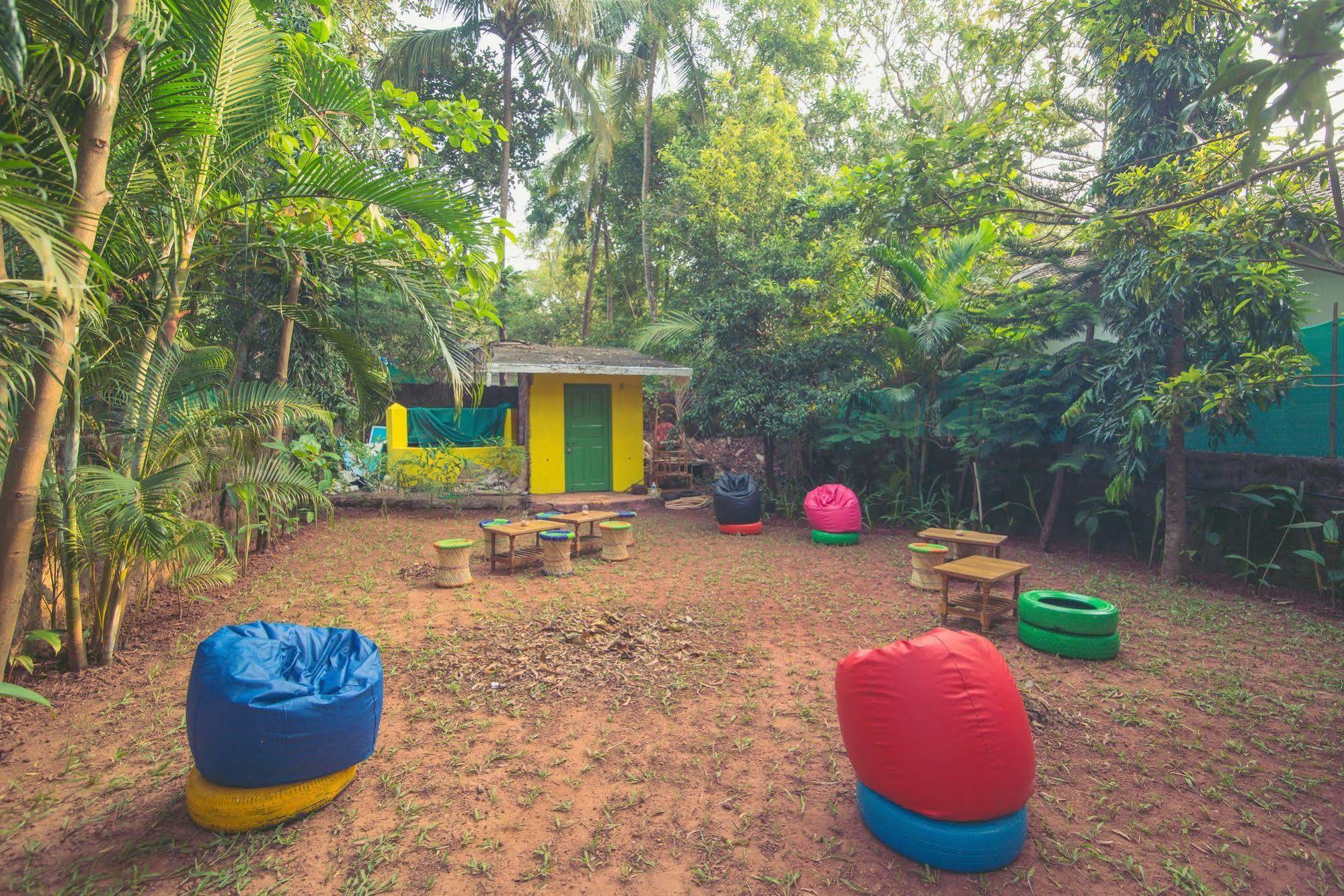 Anjuna By Roadhouse Hostels Goa מראה חיצוני תמונה