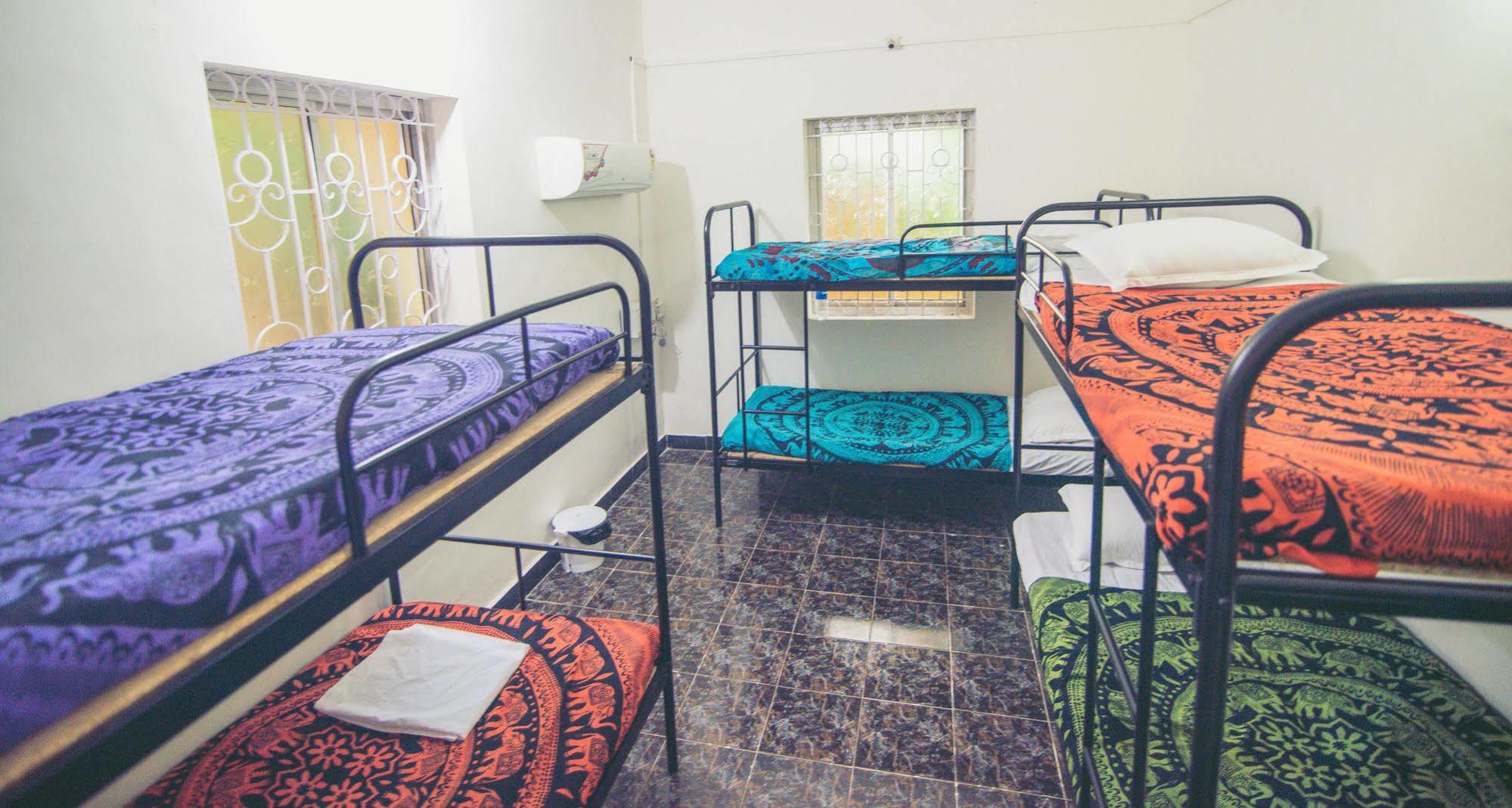Anjuna By Roadhouse Hostels Goa מראה חיצוני תמונה
