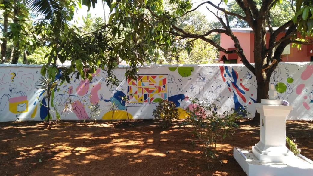 Anjuna By Roadhouse Hostels Goa מראה חיצוני תמונה