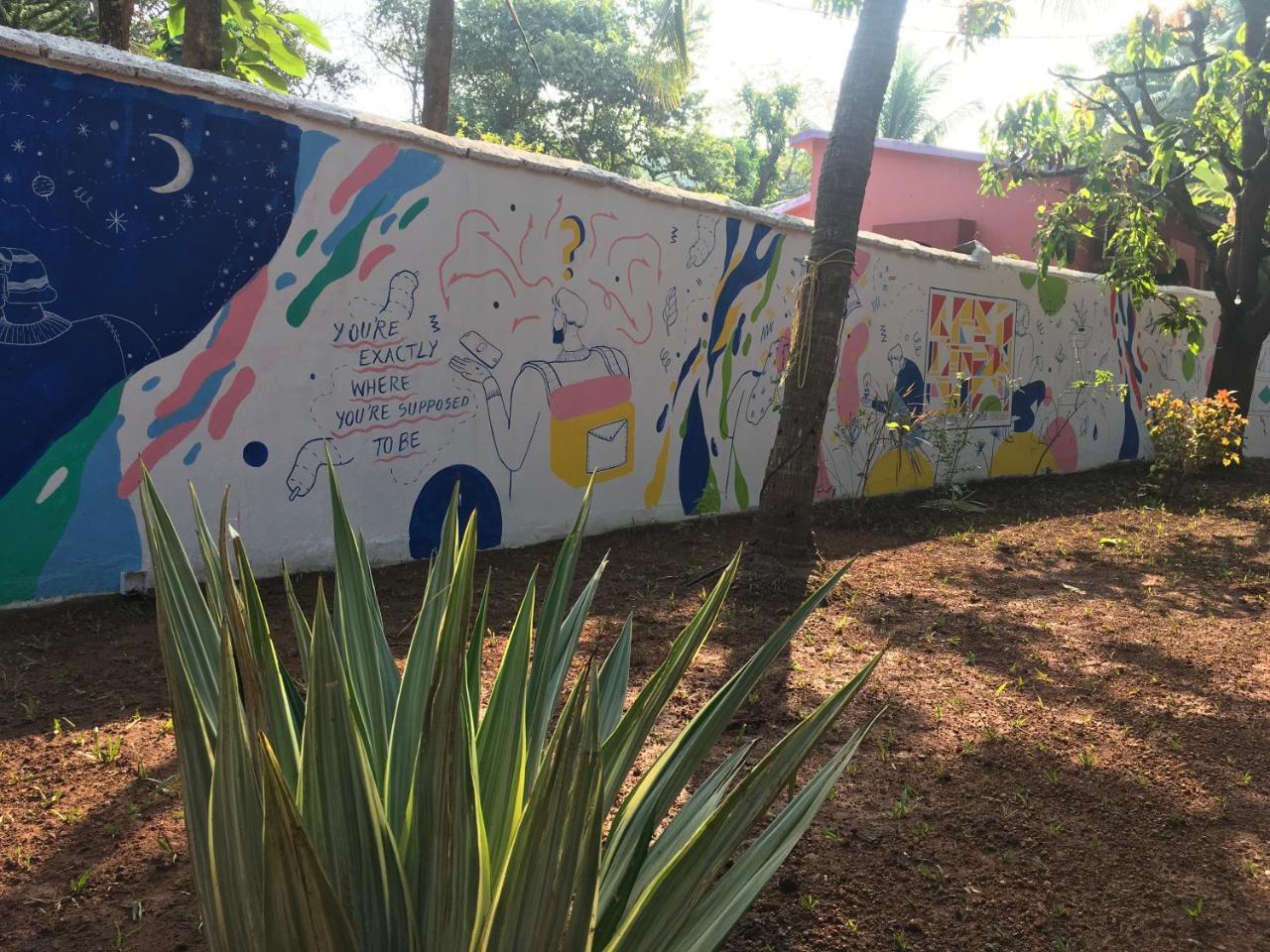 Anjuna By Roadhouse Hostels Goa מראה חיצוני תמונה