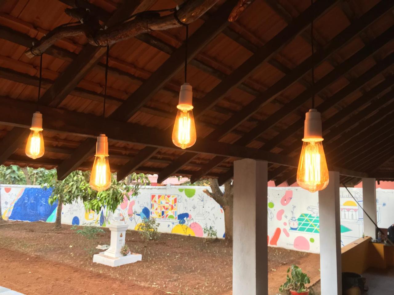 Anjuna By Roadhouse Hostels Goa מראה חיצוני תמונה