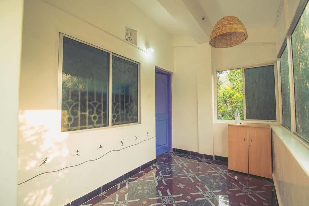 Anjuna By Roadhouse Hostels Goa מראה חיצוני תמונה