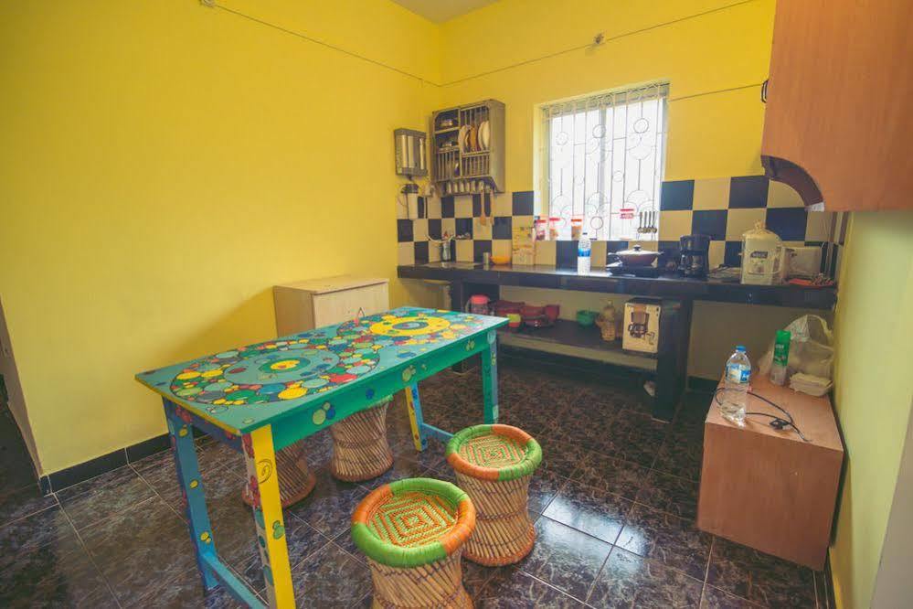 Anjuna By Roadhouse Hostels Goa מראה חיצוני תמונה